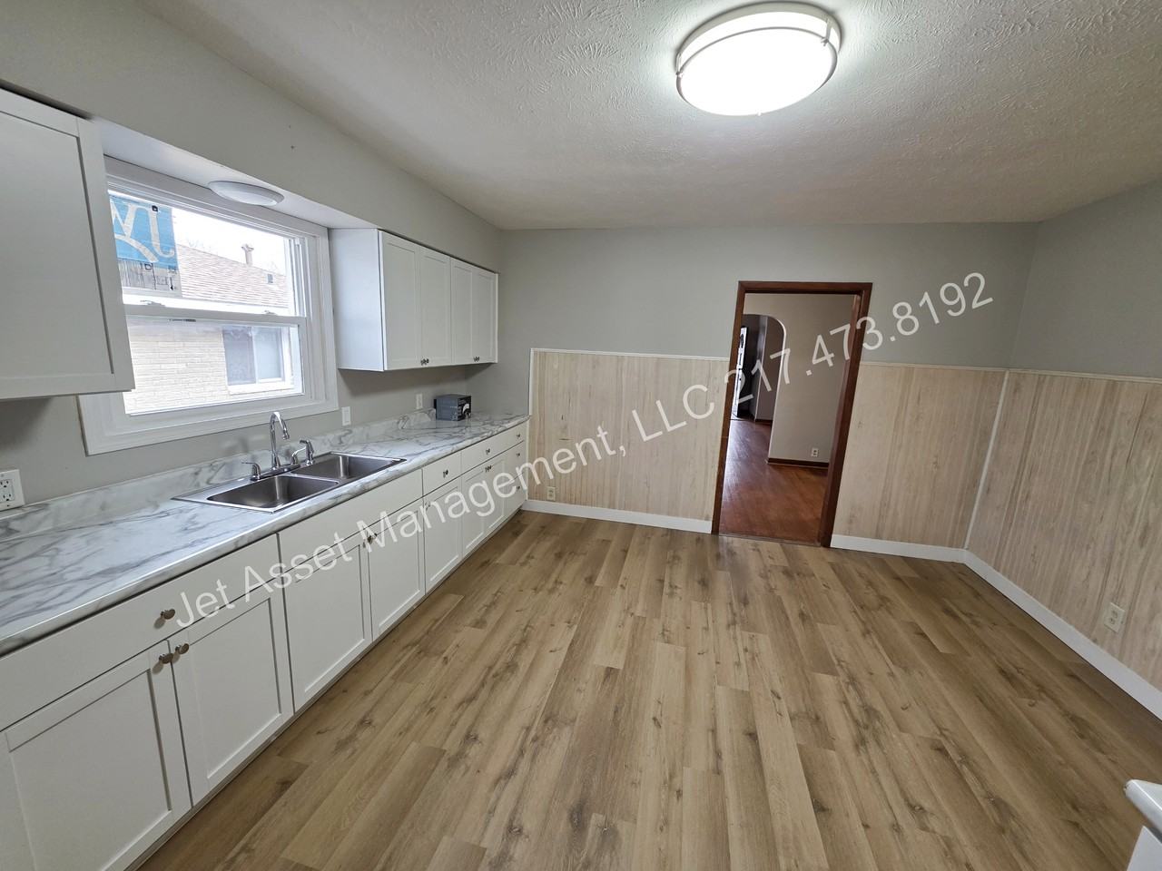 2333 S 14th St - Photo 5 of 17