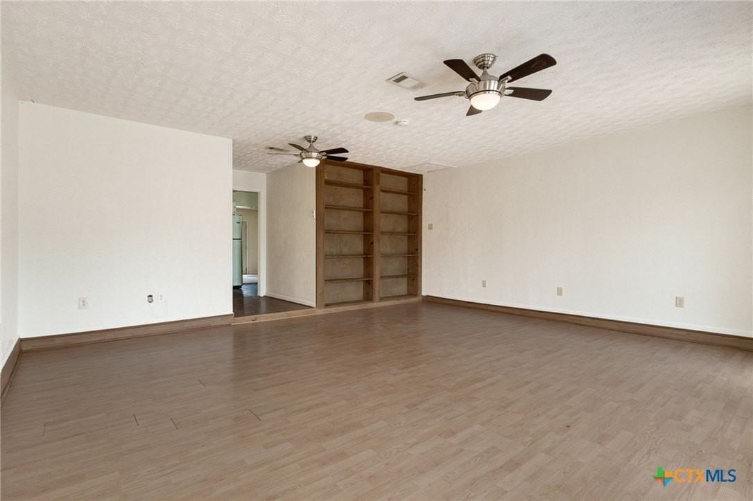 1103 Deorsam Dr - Photo 7 of 15