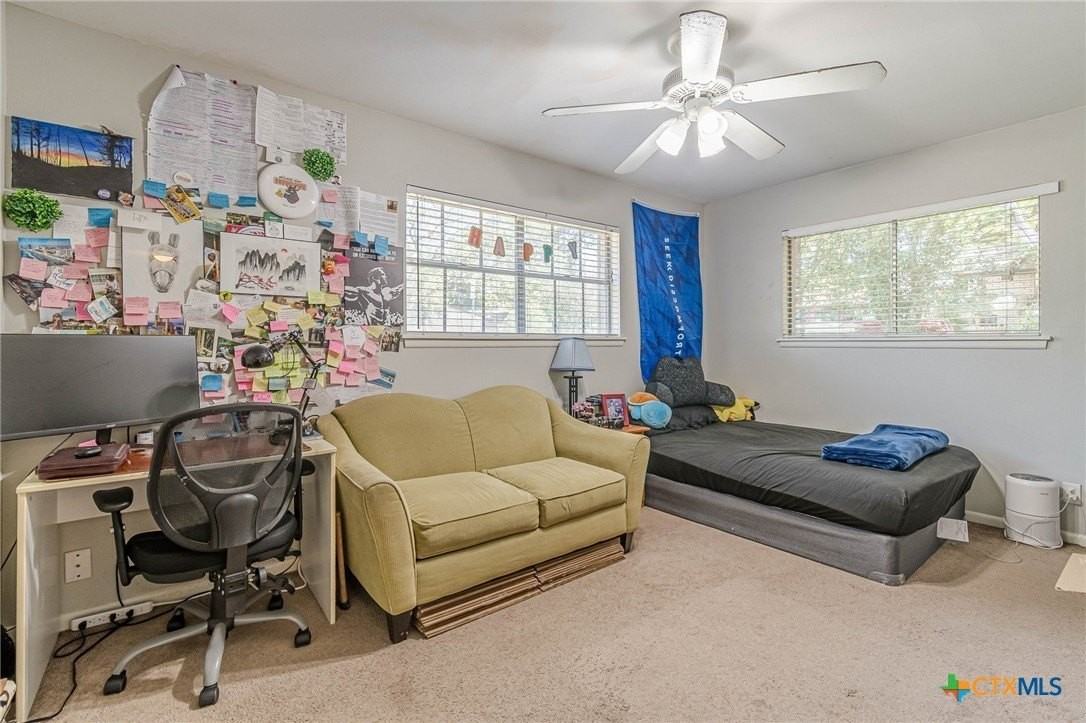 133 Algarita St - Photo 7 of 43