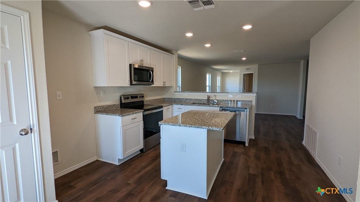 521 Autumn Blaze - Photo 3 of 16