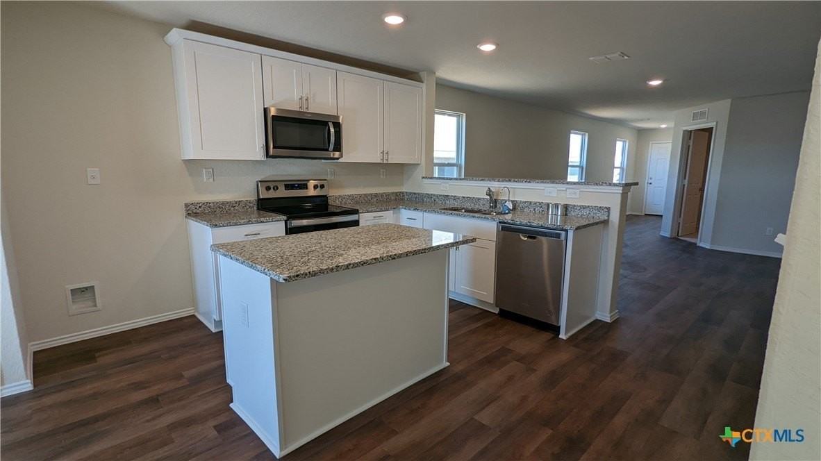 521 Autumn Blaze - Photo 4 of 16