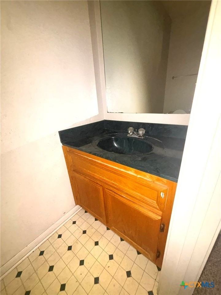 308 Deloris Dr - Photo 6 of 18