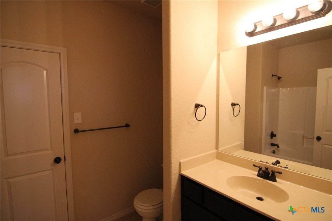 534 Creekside Cir - Photo 6 of 11