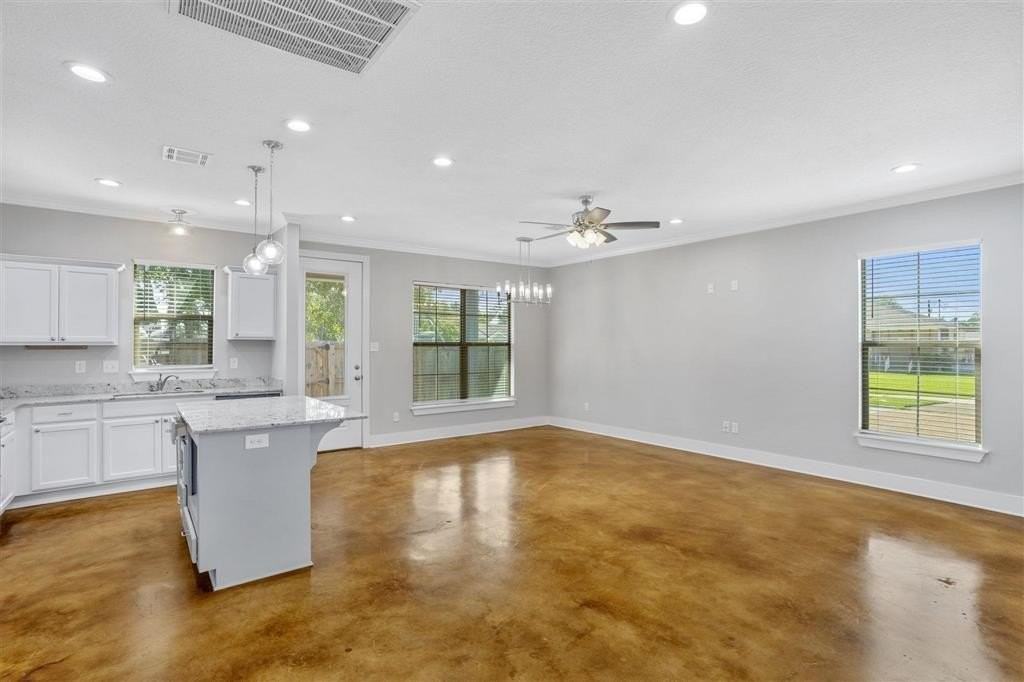 3623 Croyant Ct - Photo 2 of 17