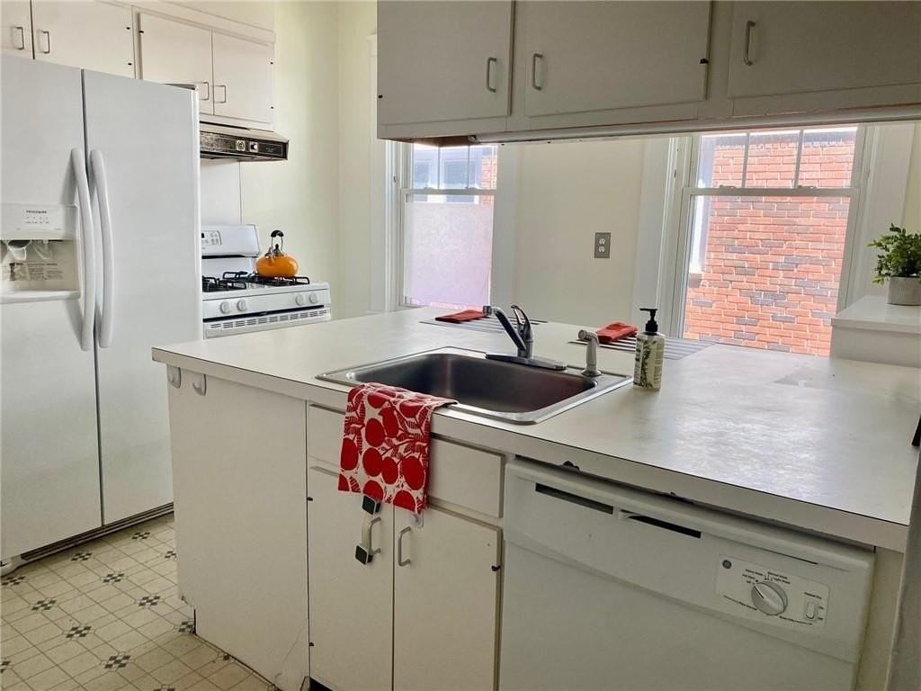 389 Lloyd Ave Unit 1 - Photo 5 of 11