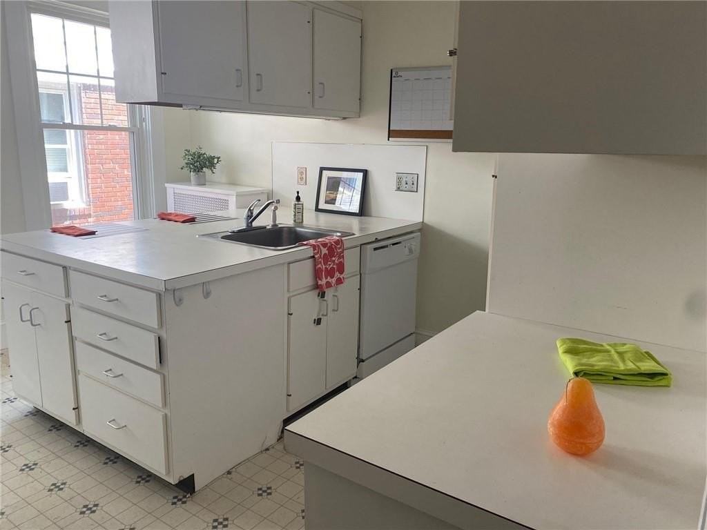 389 Lloyd Ave Unit 1 - Photo 6 of 11