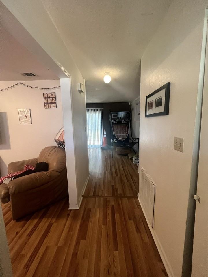 206 N Lipona Rd - Photo 2 of 17