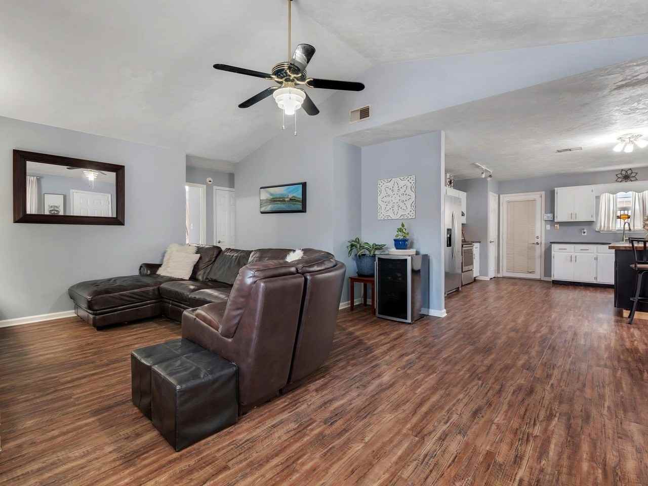 1572 Cinnamon Bear Cir - Photo 6 of 37