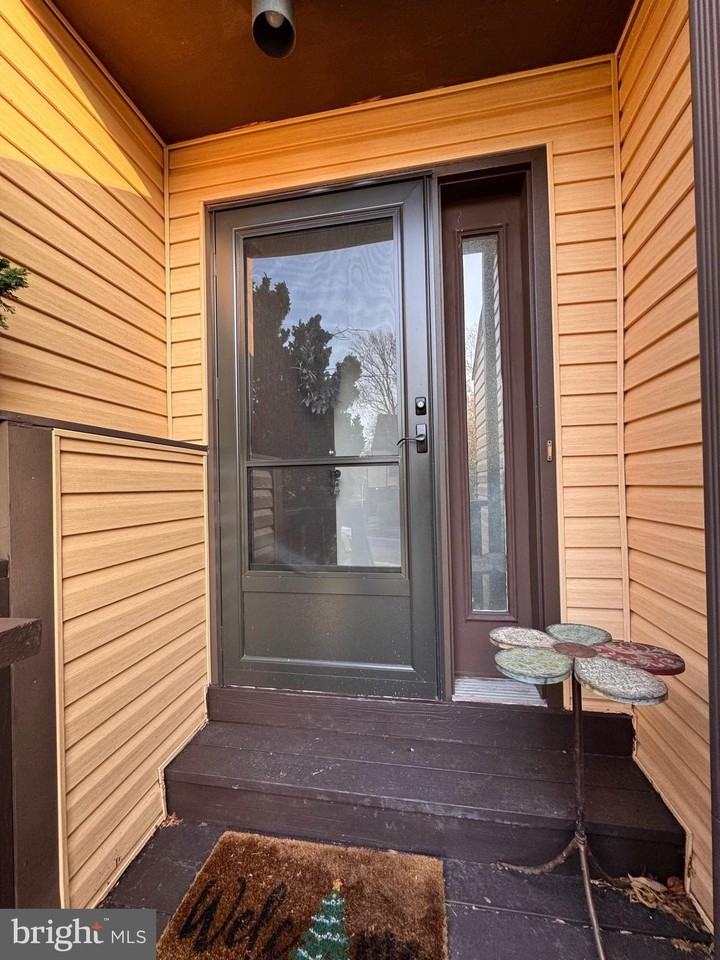 3211 Champions Dr - Photo 3 of 42