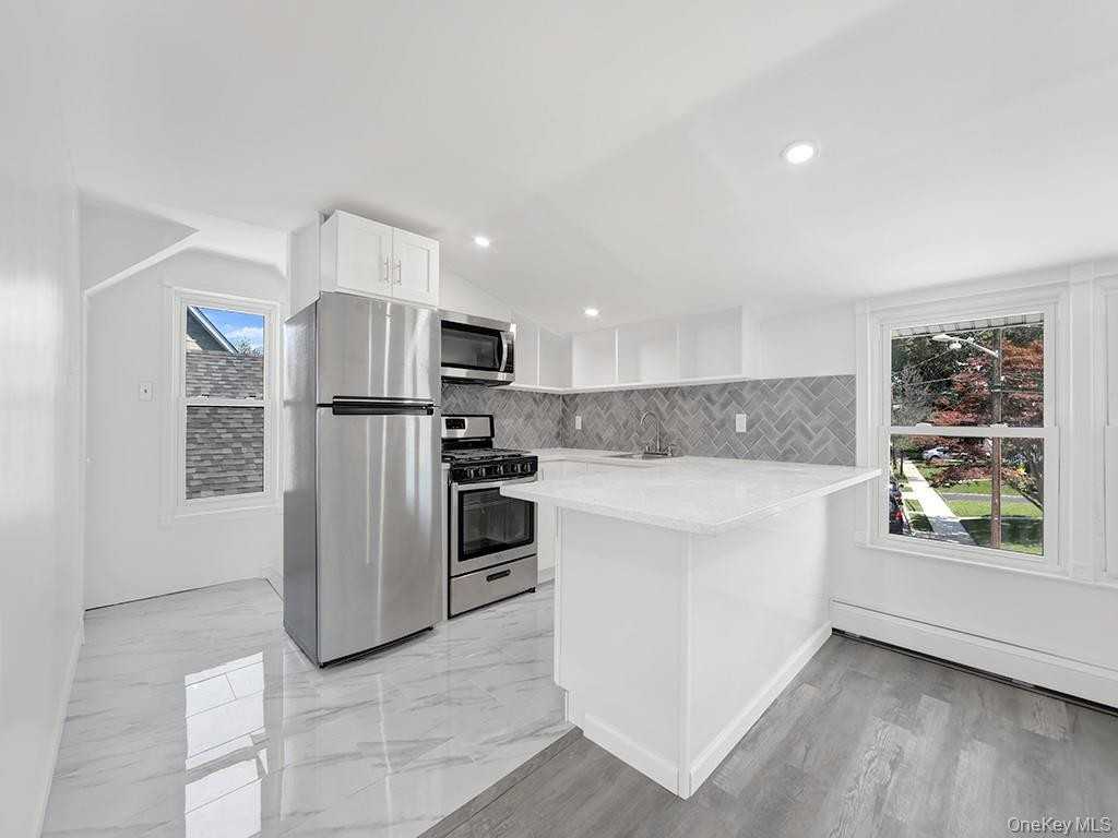 8 Winthrop St ##2 - Photo 3 of 14