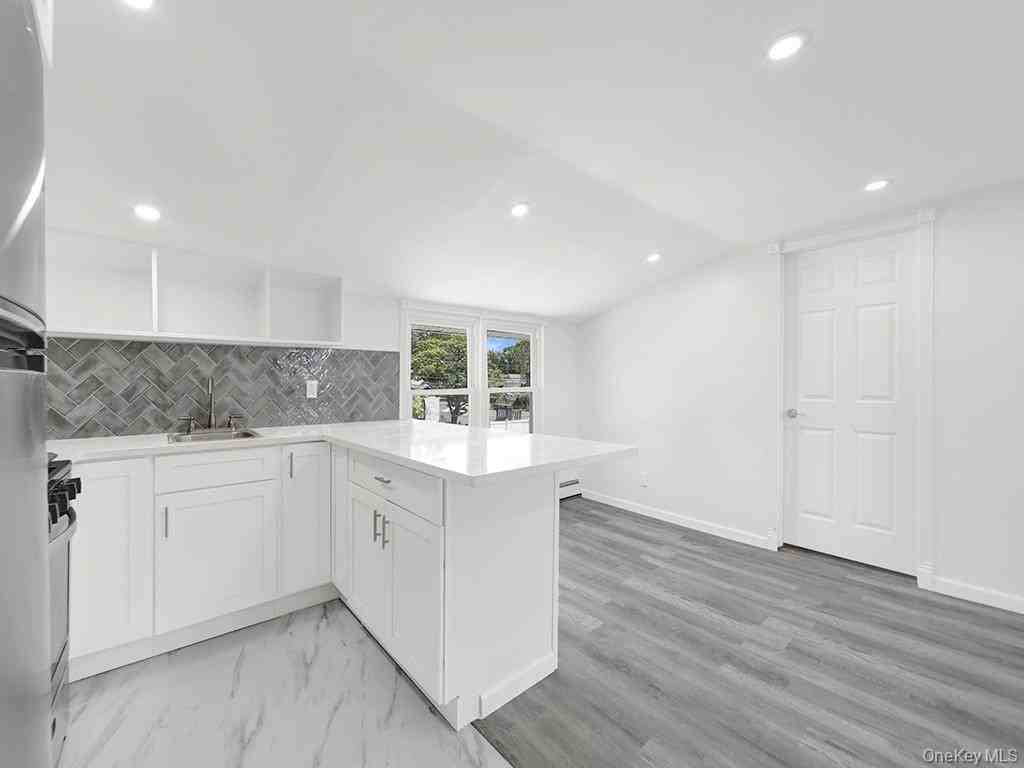 8 Winthrop St ##2 - Photo 5 of 14