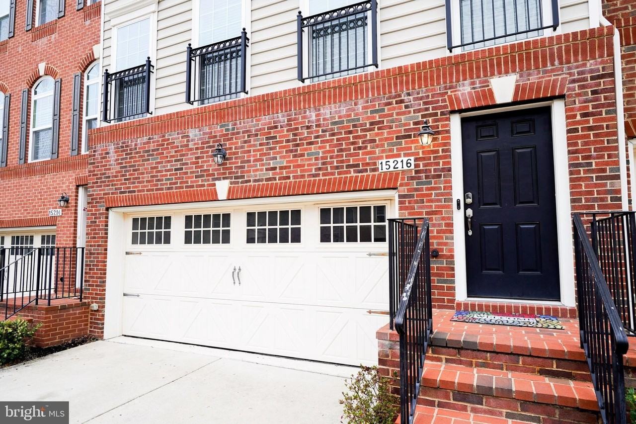 15216 N Berwick Ln - Photo 3 of 28