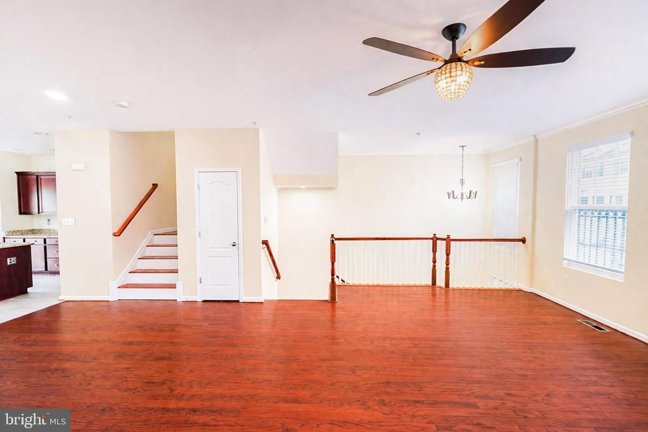 15216 N Berwick Ln - Photo 4 of 28