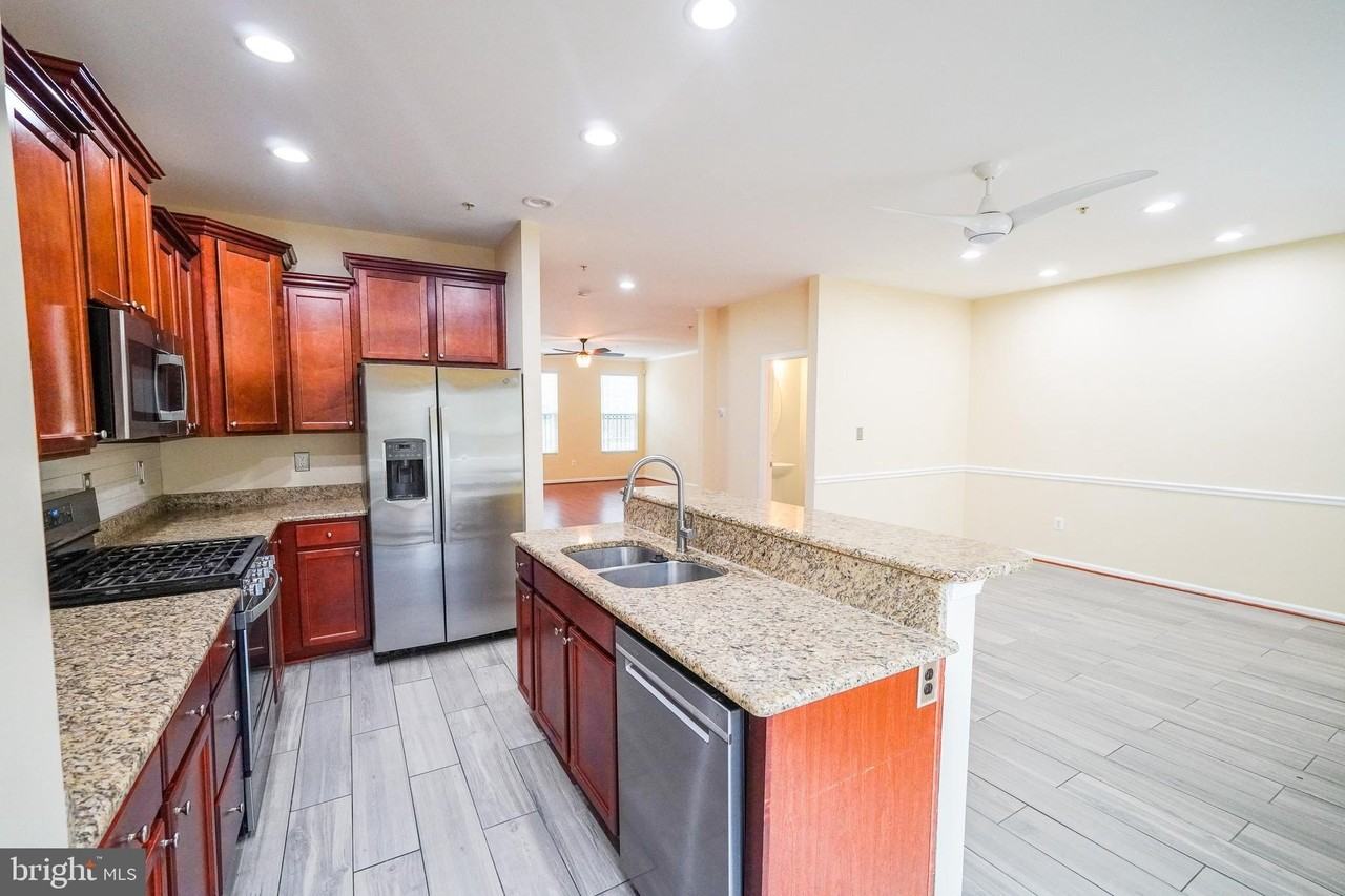 15216 N Berwick Ln - Photo 6 of 28