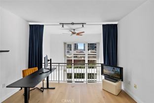 1240 India 511 - Photo 1 of 1