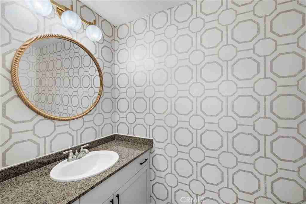 1240 India 511 - Photo 5 of 24