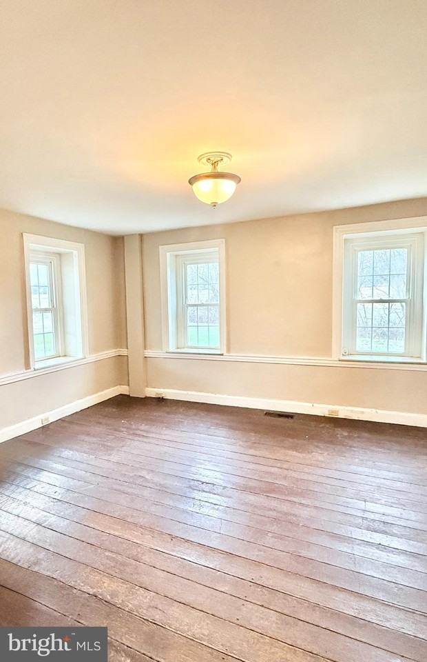 2196 Limekiln Rd - Photo 5 of 36