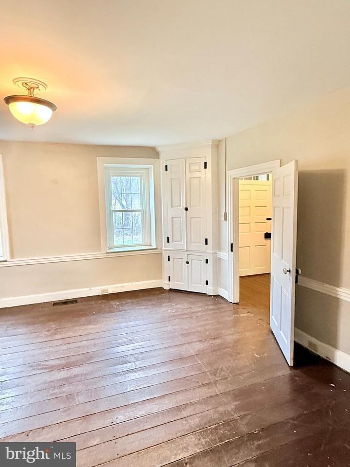 2196 Limekiln Rd - Photo 6 of 36