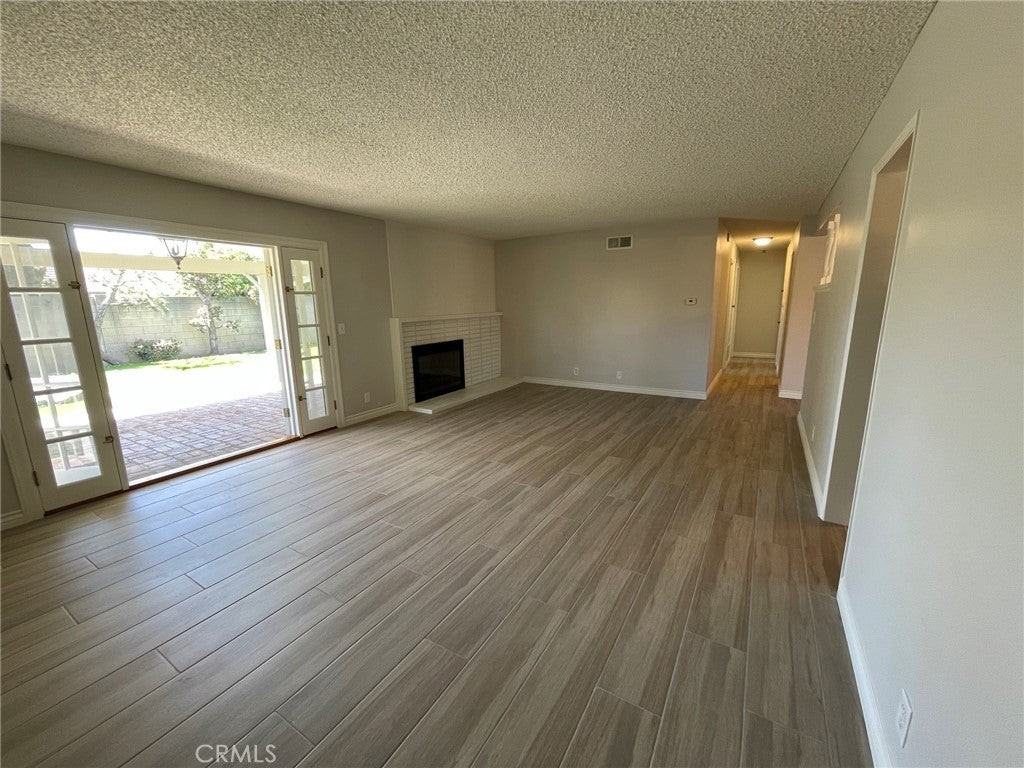 5412 Huntley Ave - Photo 7 of 14