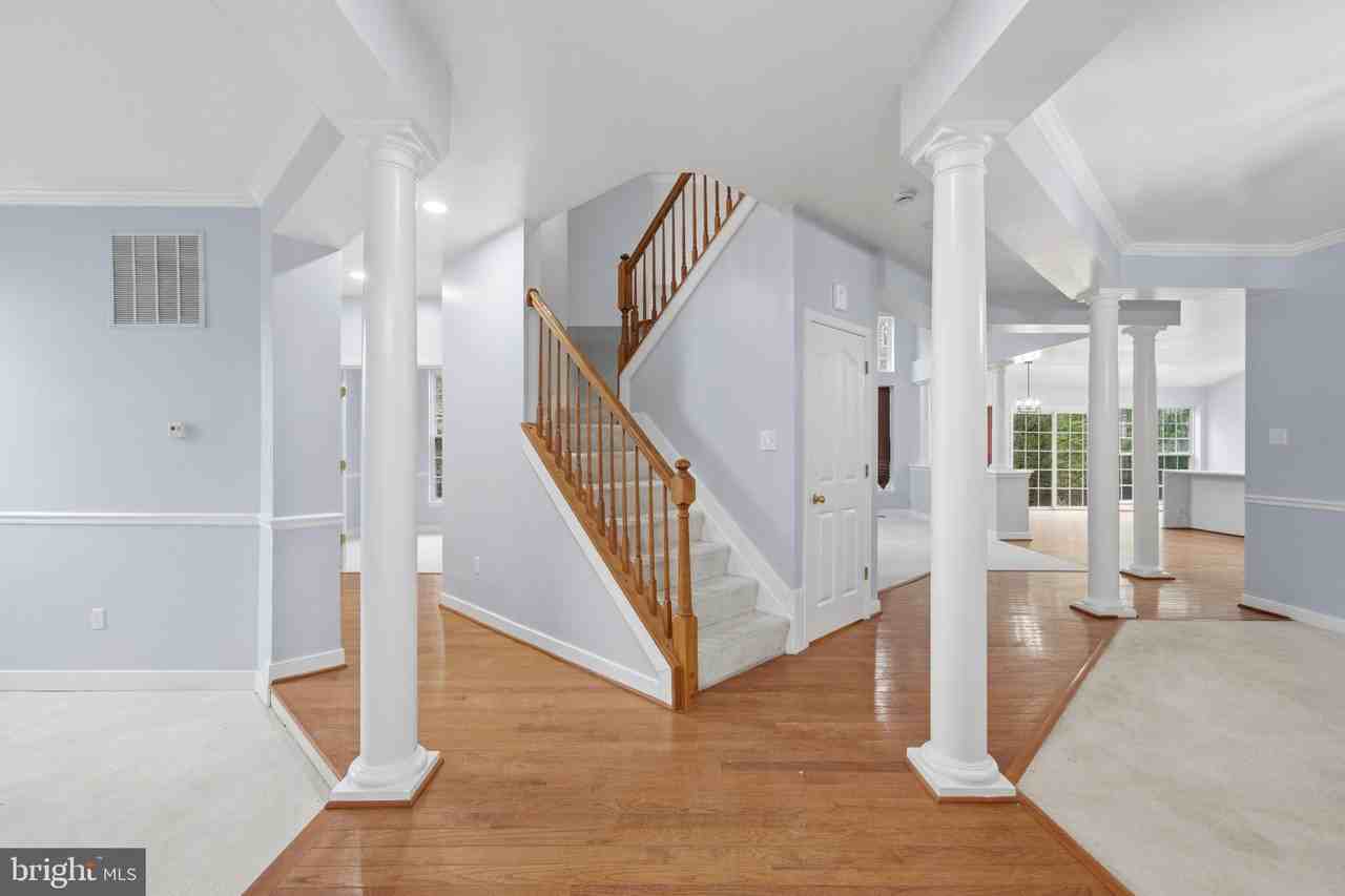 9485 Vess Ct - Photo 5 of 44
