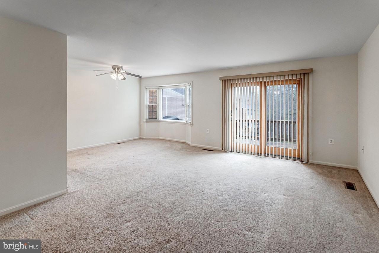 11337 Cromwell Ct - Photo 3 of 30