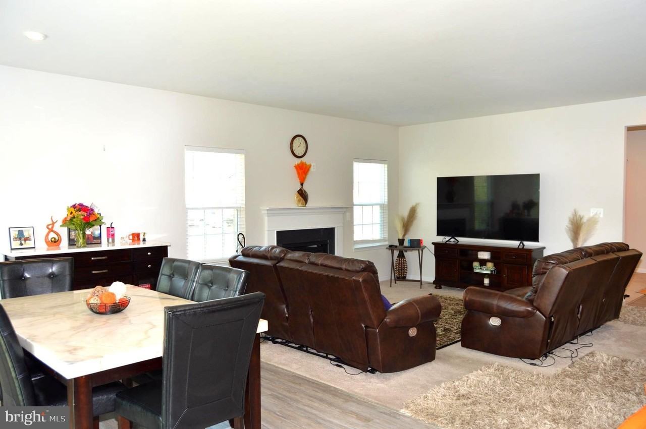 5520 Ivy Hill Dr - Photo 7 of 32