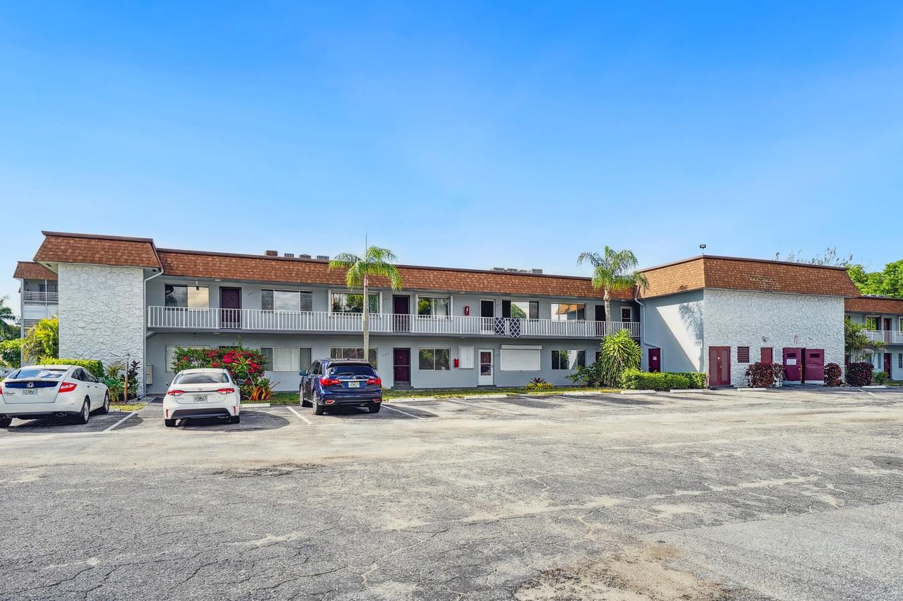 2878 Donnelly Dr - Photo 3 of 21