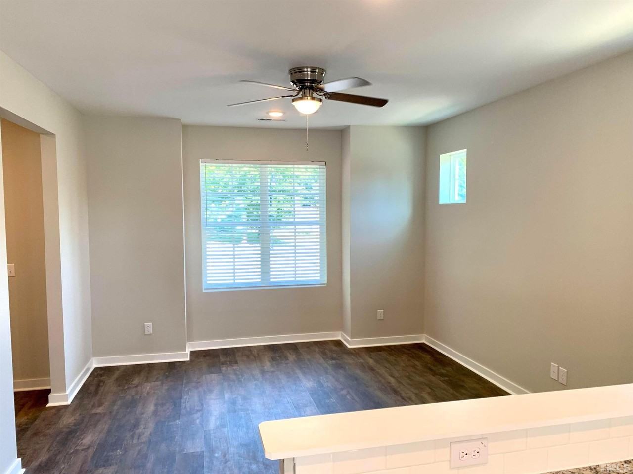 801 S Franklin St - Photo 7 of 22