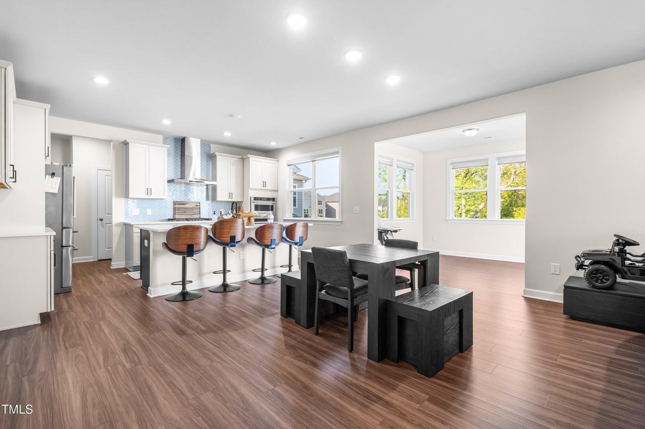 132 Yellow River Way - Photo 3 of 22