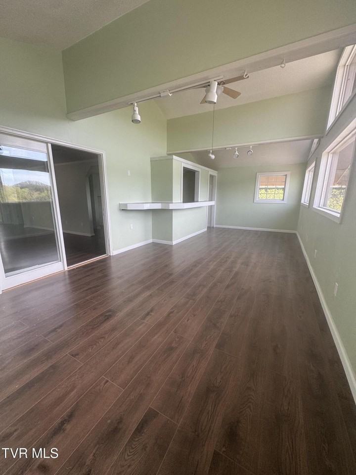 179 Gilmer St Unit A - Photo 2 of 10