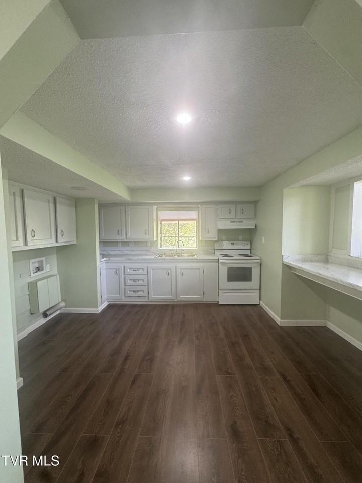 179 Gilmer St Unit A - Photo 5 of 10