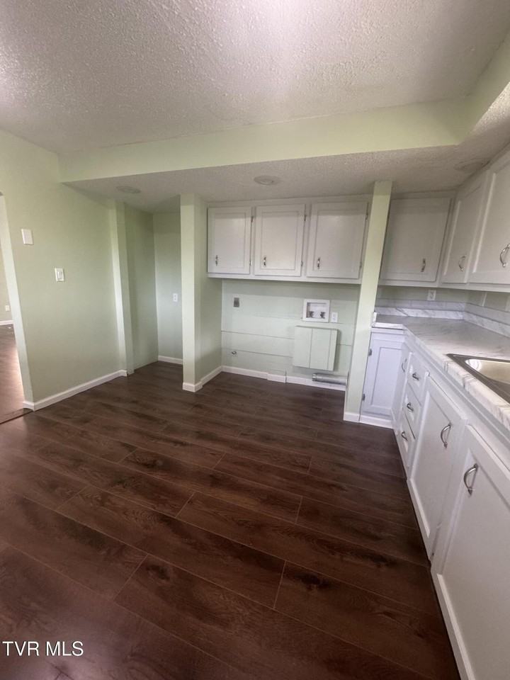 179 Gilmer St Unit A - Photo 6 of 10