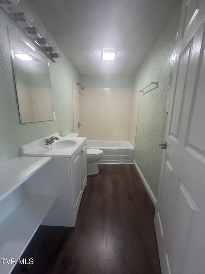 179 Gilmer St Unit A - Photo 7 of 10