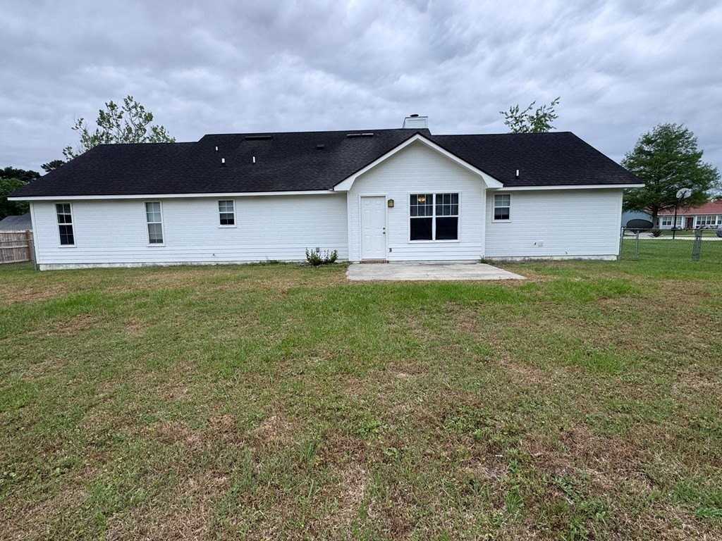 5124 Northridge Rd S - Photo 3 of 12