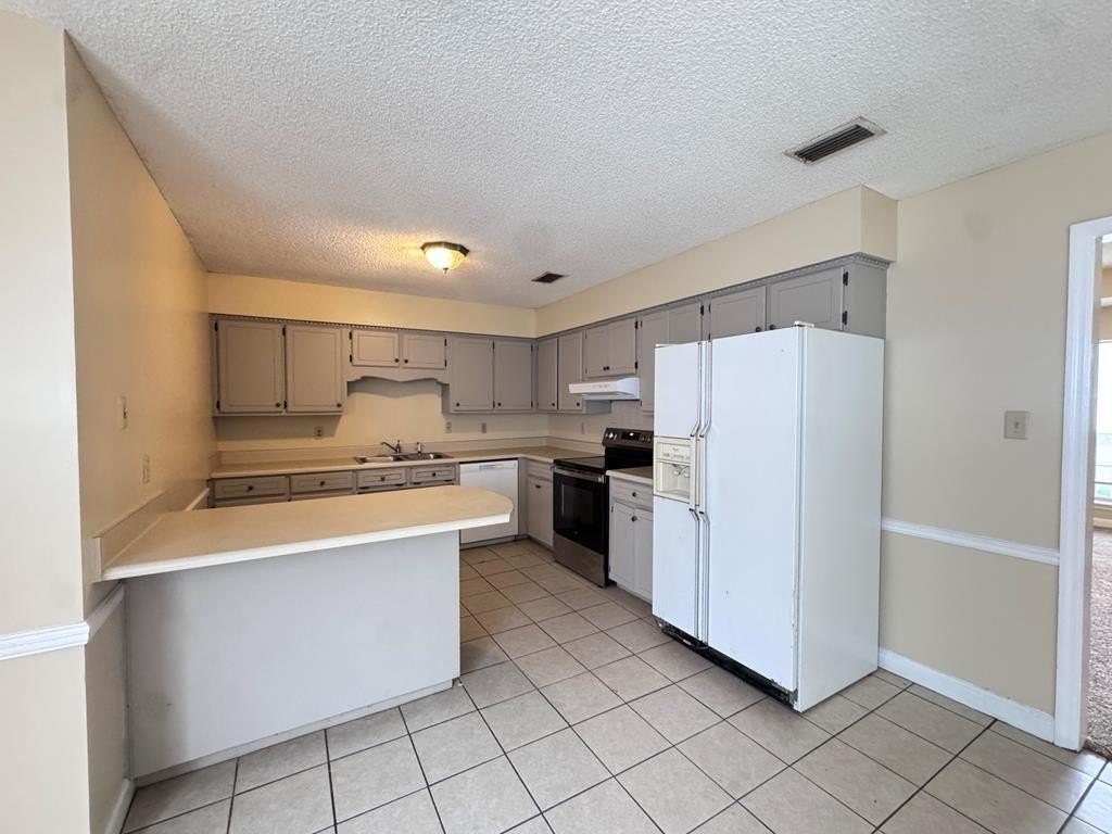 5124 Northridge Rd S - Photo 6 of 12