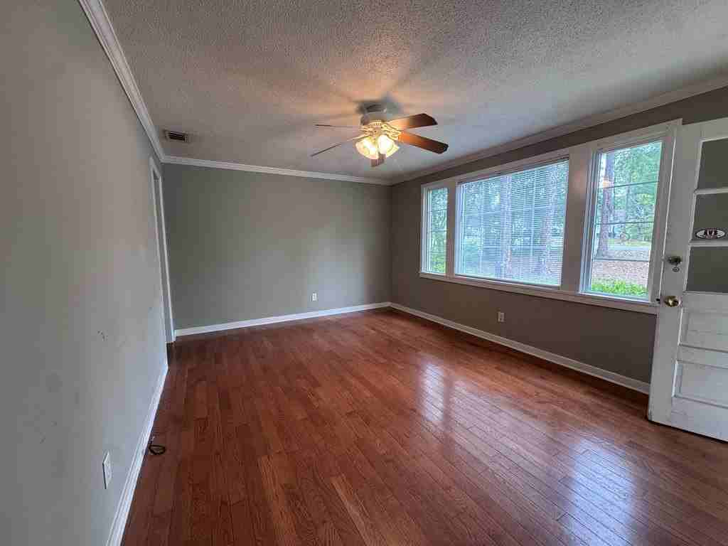 1612 Beauford Pl - Photo 3 of 11