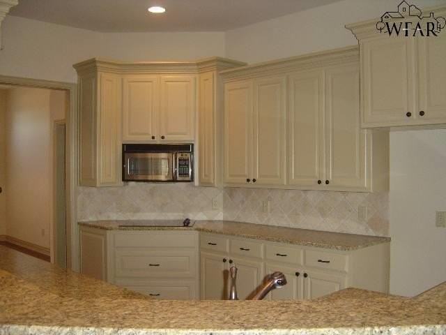 8 Maplewood Ct - Photo 4 of 24