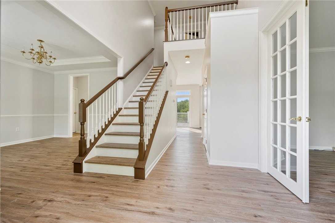 403 Raptor Ct - Photo 3 of 29