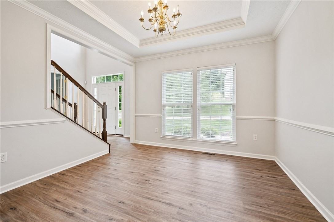 403 Raptor Ct - Photo 4 of 29