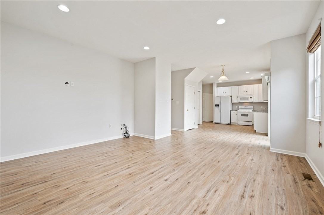 403 Raptor Ct - Photo 7 of 29