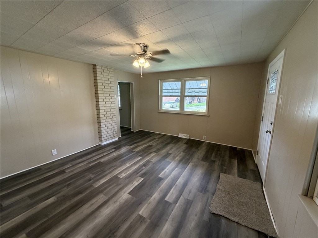 1156 Eisenhower Dr - Photo 6 of 29