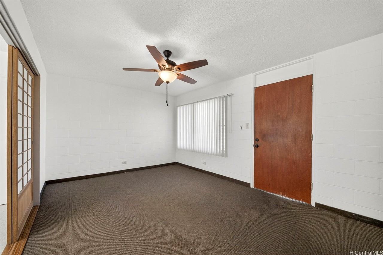 1611 Miller St - Photo 4 of 14