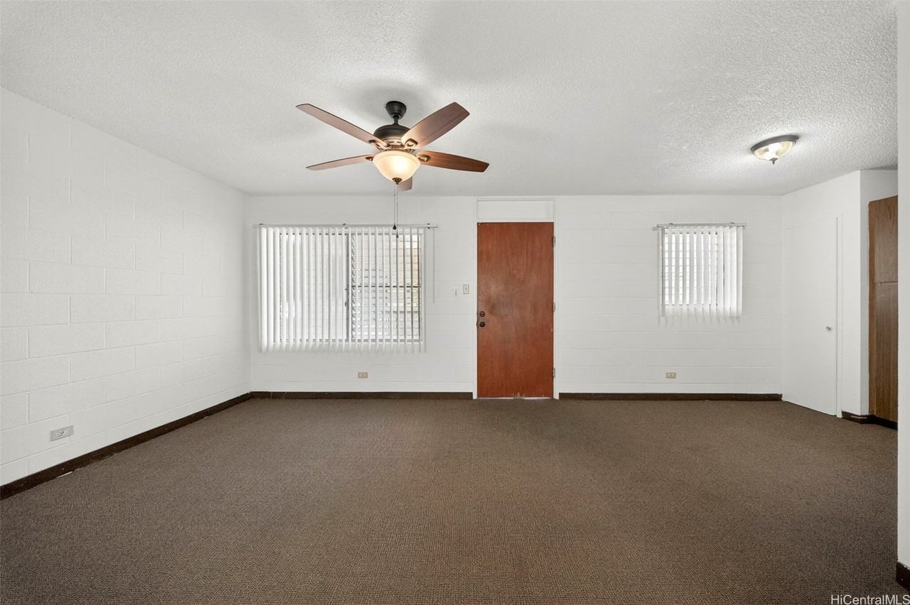 1611 Miller St - Photo 5 of 14