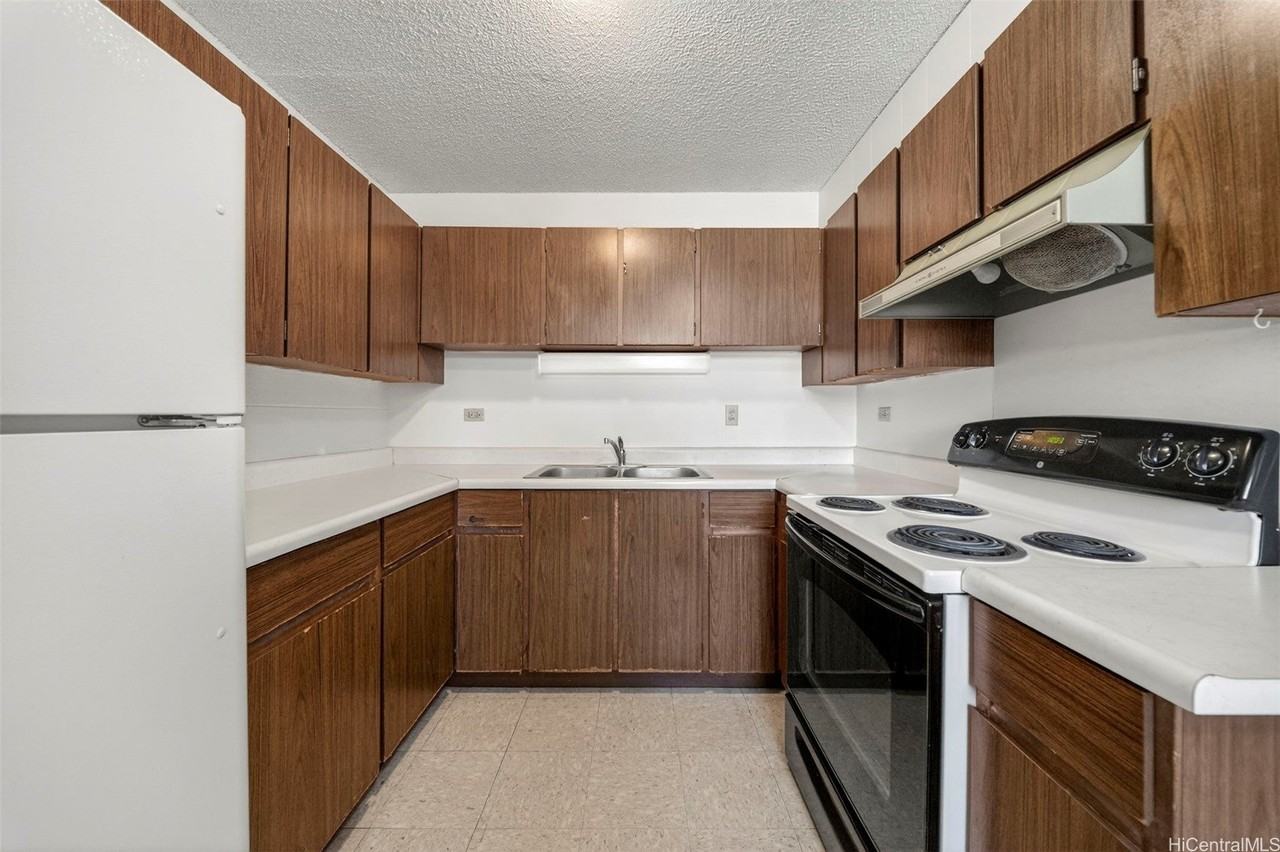 1611 Miller St - Photo 7 of 14