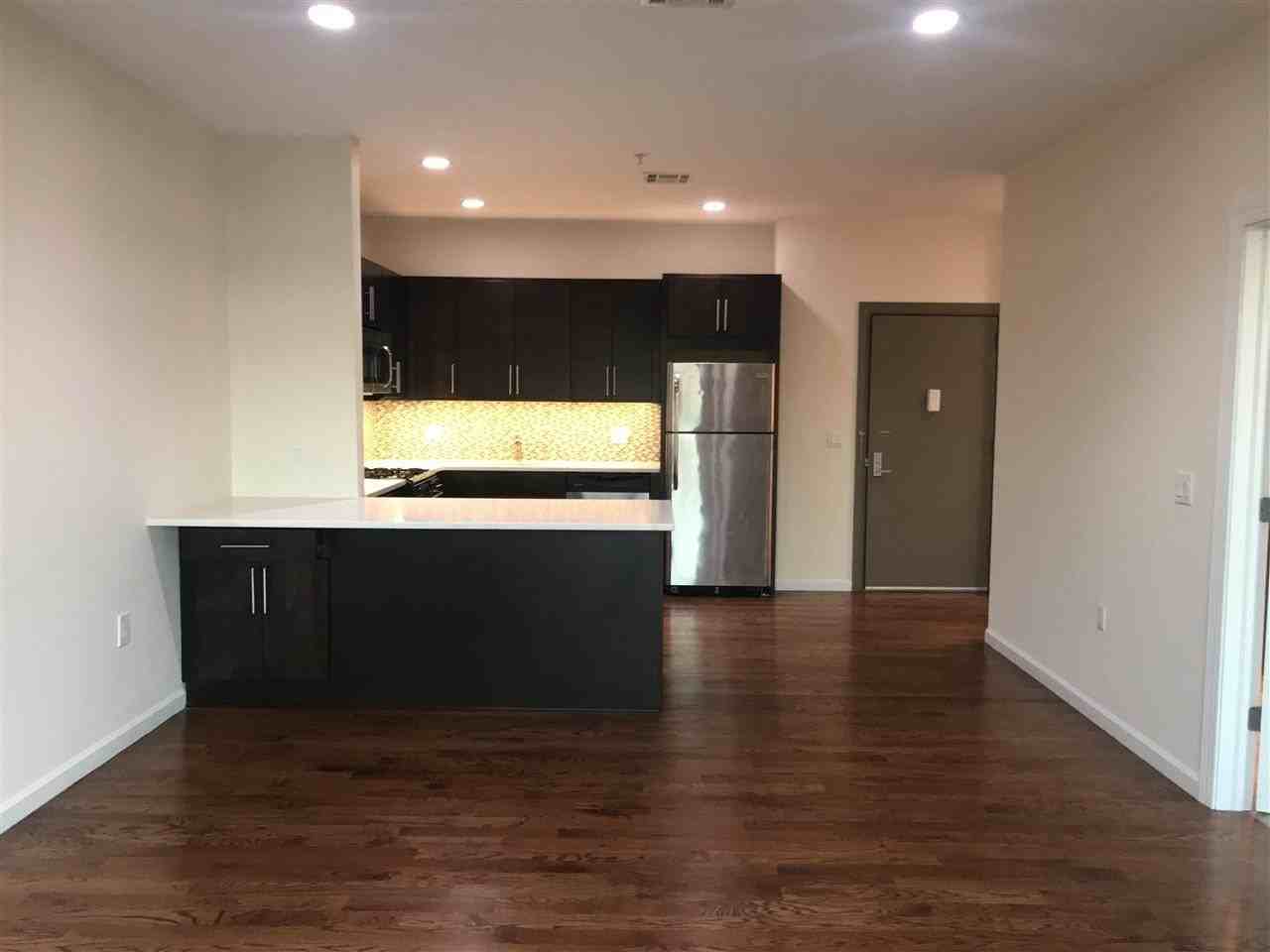 186 Broadway ##502 - Photo 2 of 11