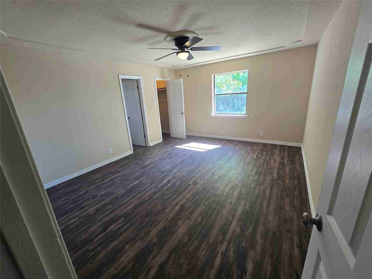 7528 Meadowlark Ln N - Photo 7 of 16