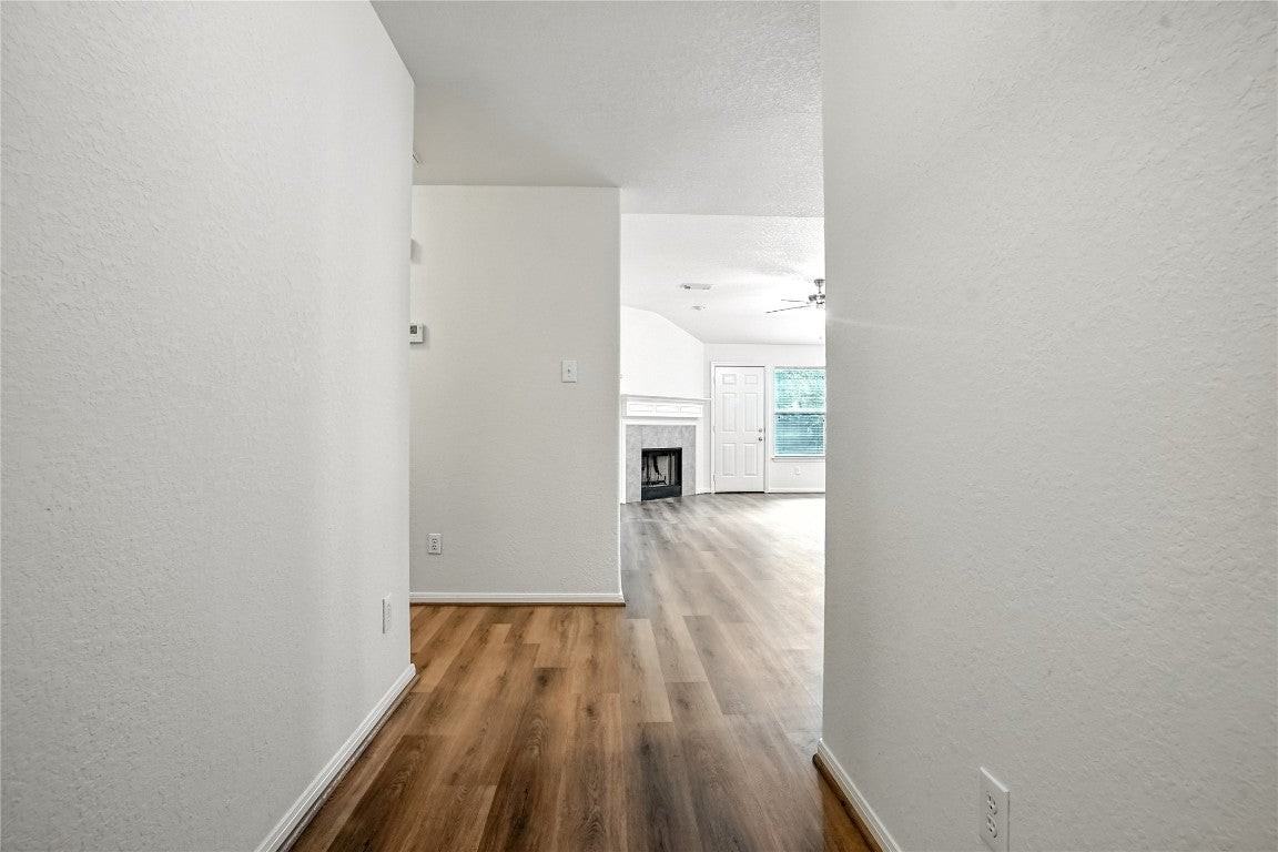 14602 Windwood Park Ln - Photo 3 of 23