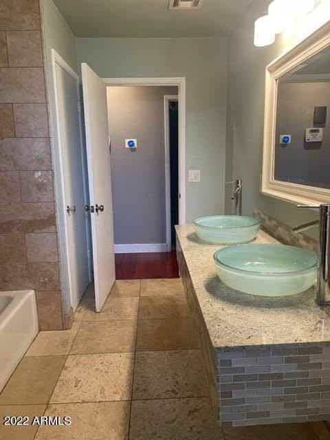 8425 E Bonita Dr - Photo 6 of 35