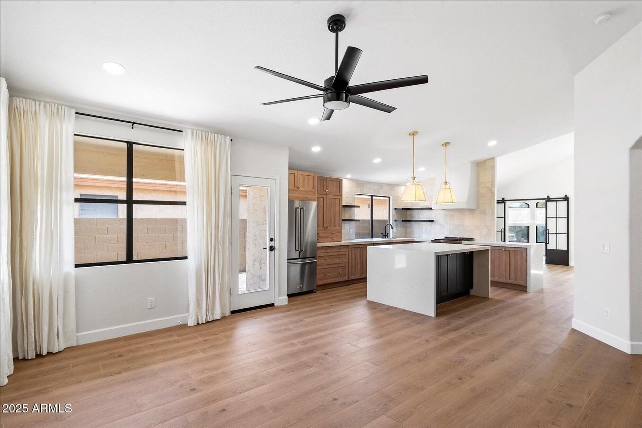 4706 E Jaeger Rd - Photo 2 of 30