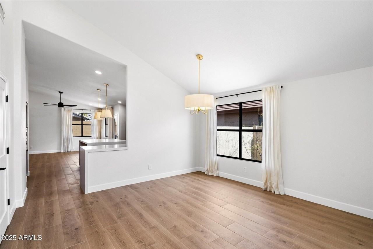 4706 E Jaeger Rd - Photo 4 of 30